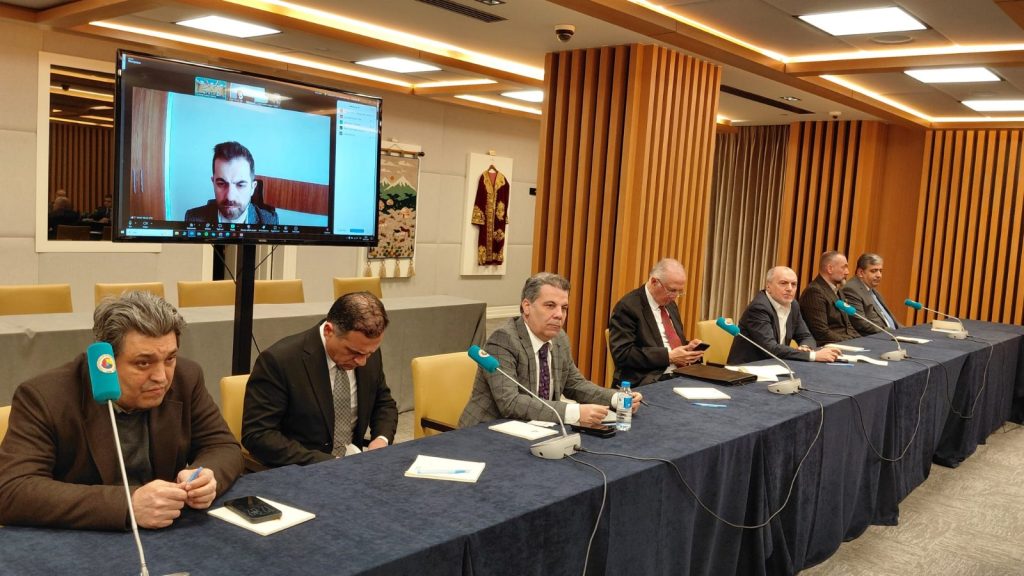 656fecda-aee2-45eb-b633-63bc10480039