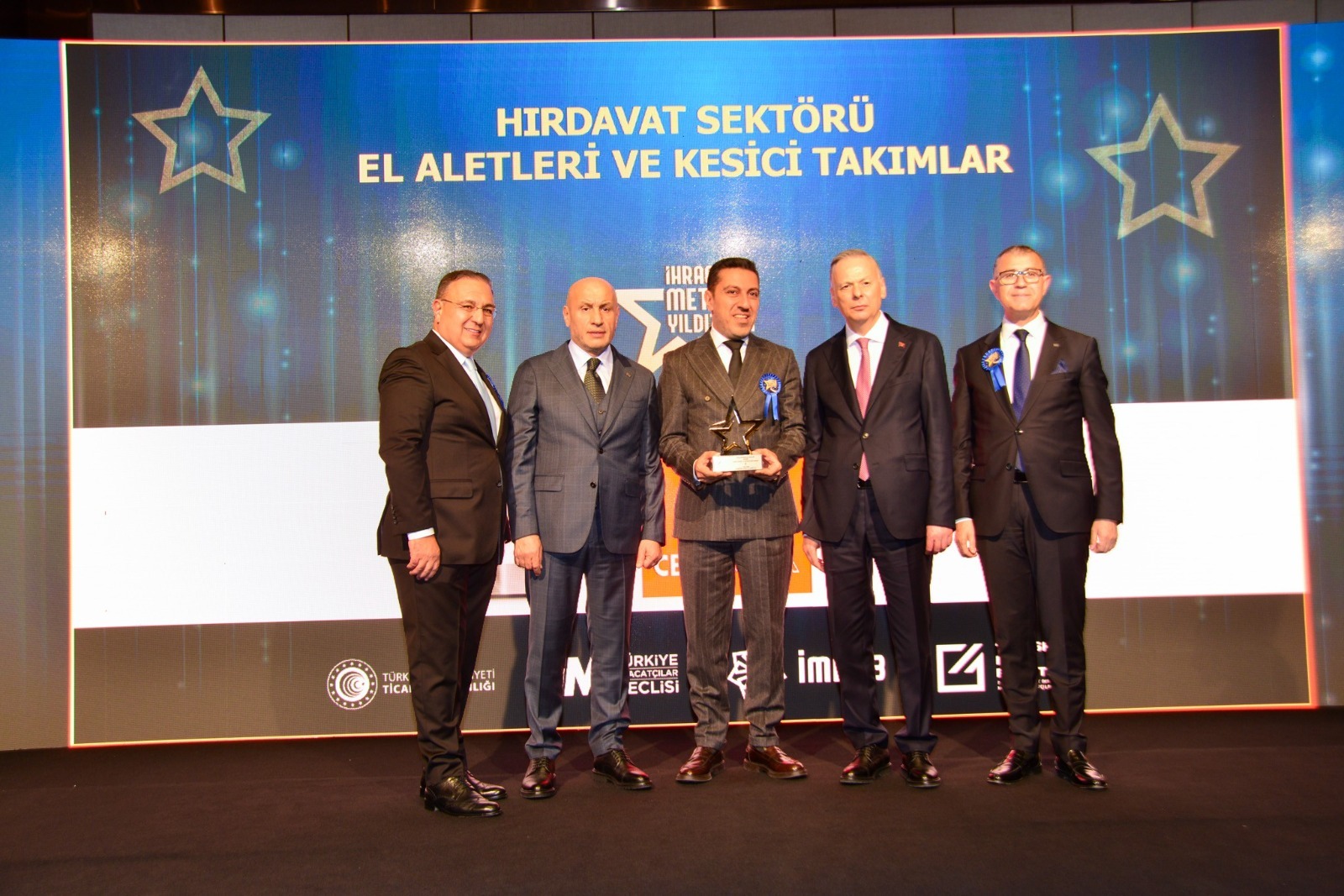 ddc6b063-c3fd-478d-a9d7-8b010c2bb27d